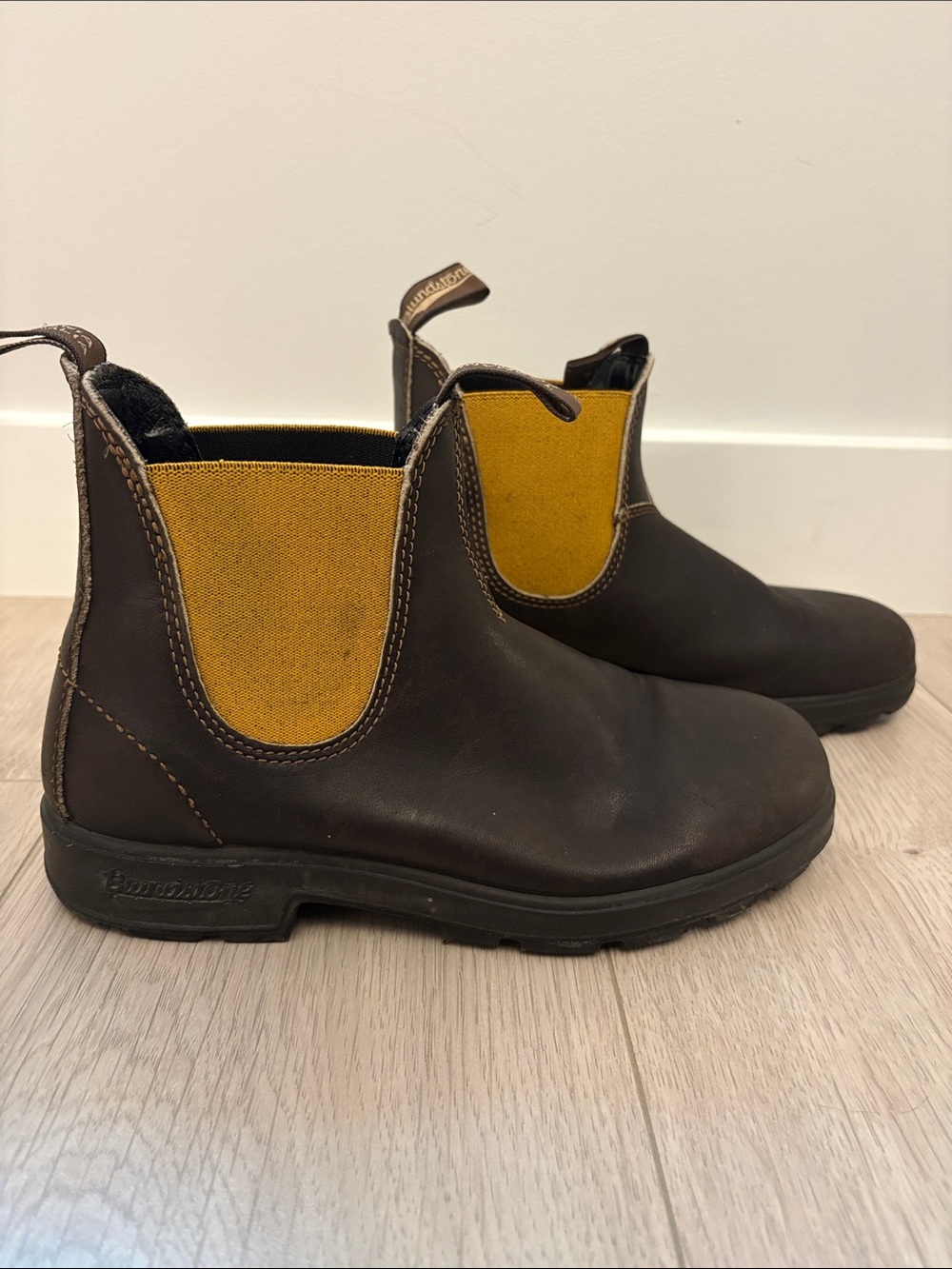 Blundstone 1919 Original Stout Brown Mustard Elastic - Men’s 6.5 or Women’s 8.5